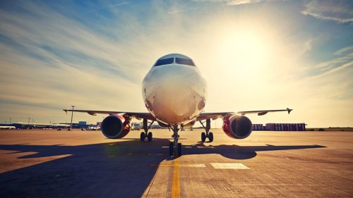 Gendergerechtigkeit: Fluggast aus Niedersachsen klagt gegen Ryanair