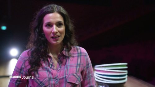"Sallys Welt" - YouTuberin backt live im Congress-Zentrum