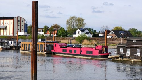 Getötete Schriftstellerin auf Hausboot in Hamburg: Todesursache klar