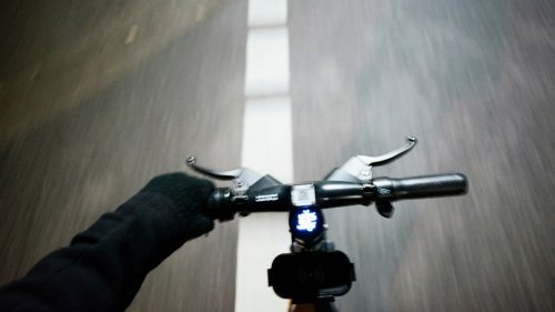 Alkohol und Drogen: Polizei stoppt E-Scooter-Fahrer in Schwerin