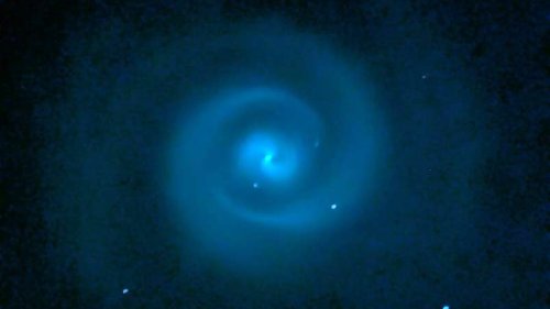 Spektakuläres Himmelsleuchten über MV: Blaue Spirale sorgt für Staunen