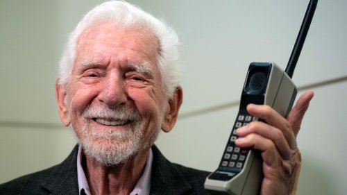 Das erste kommerzielle Mobiltelefon von "Motorola"