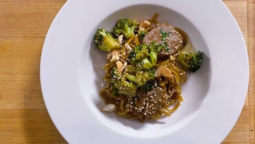 Rezept "Linguine mit Brokkoli und Kalbsfilet" | NDR.de - Ratgeber - Kochen