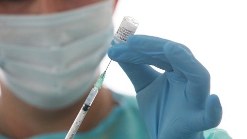 Corona-News-Ticker: Streit über Impfpflicht im Pflege- und Klinkbereich