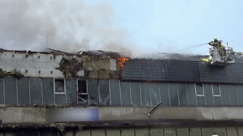 Schwanewede: Anwohner werden wegen Brand in Gewerbepark gewarnt
