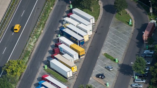 Niedersachsen hält am Sonntagsfahrverbot für Lkw fest