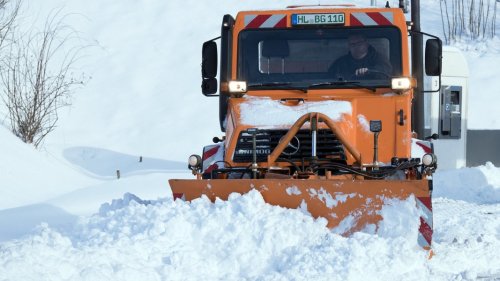Kein Räumdienst trotz Schnee: Straßenmeistereien streiken morgen