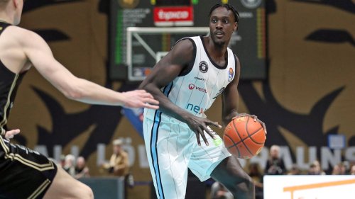 Basketball: Towers-Riese Kur Kuath und der weite Weg zum Glück