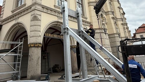 Lüneburg: Stahlträger stützen marode Rathausfassade