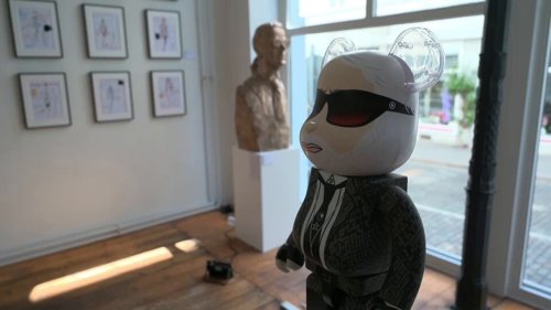 Pop-up-Ausstellung in Hamburg zeigt Lagerfeld-Originale