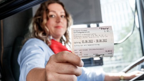 Neun-Euro-Ticket kommt: Bahn startet Verkauf ab Montag