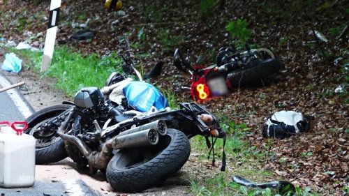 Bikerin nach Unfall gestorben - Fahrerflucht bei Lütjensee