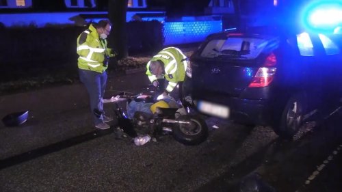 Fahrer eines Motorrollers stirbt nach Unfall in Eidelstedt