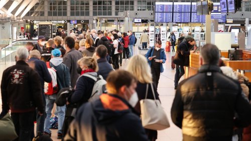 Hamburg: Viel Geduld ist am Flughafen und im Auto gefragt