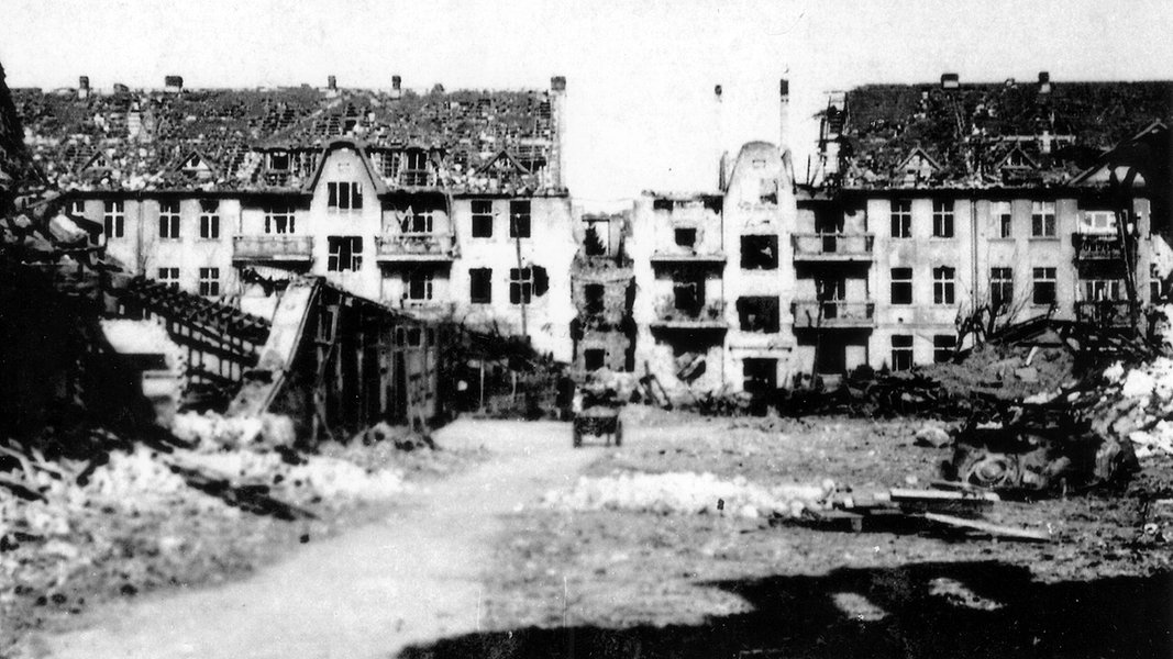 US-Bomben zerstören Seebad Swinemünde