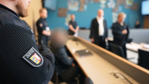 Frau an Wanderweg erschossen: Ex-Mann steht in Lübeck vor Gericht