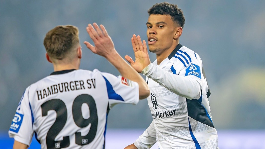 Königsdörffer-Gala beim HSV-Sieg in Magdeburg