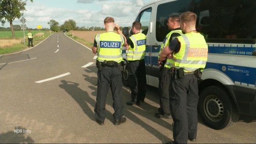 Bundespolizei an der Autobahn bei Pommellen auf Streife