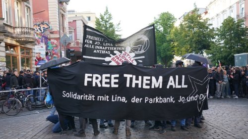 Demonstration in Hamburg gegen Haftstrafe für Lina E.