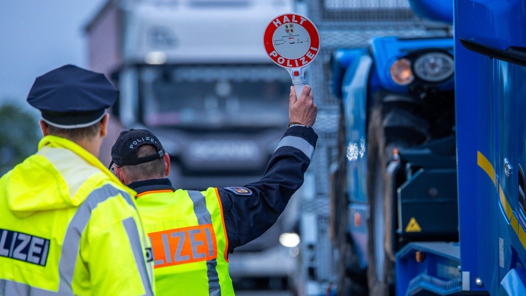 Nationaler Großeinsatz der Polizei bei Rostock