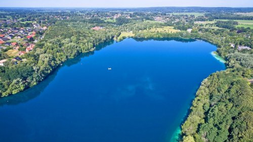 Unfall im Kreidesee Hemmoor: 58-Jähriger beim Tauchen schwer verletzt