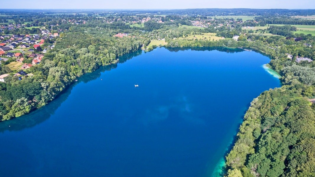 Unfall im Kreidesee Hemmoor: 58-Jähriger beim Tauchen schwer verletzt