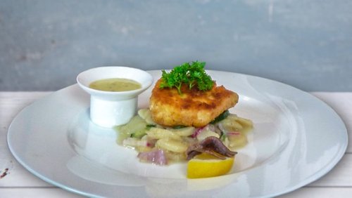 Rezept "Backfisch mit Kartoffelsalat und schneller Remoulade" | NDR.de - Ratgeber - Kochen