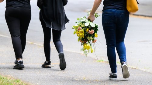 Große Anteilnahme bei Trauerfeier für getötete 15-Jährige