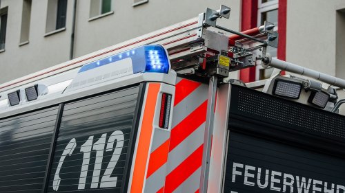 Brand in Einfamilienhaus in Alfeld - Eine Person verletzt