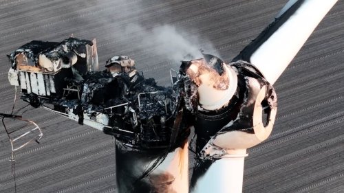 Windkraftanlage in Bremervörde fängt Feuer - Flügel fällt herab