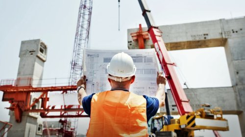 Schulbehörde will 500 Millionen Euro in den Osten investieren
