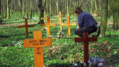 Vor 35 Jahren: Massengräber bei Neubrandenburg entdeckt