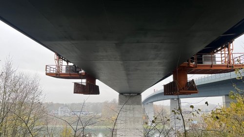 Autos dürfen ab heute wieder über die Holtenauer Hochbrücke in Kiel