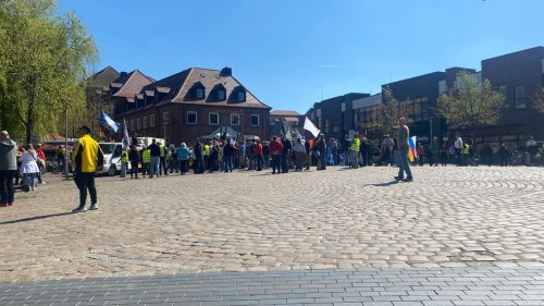 Deutlich weniger Teilnehmer als erwartet bei Demos in Cuxhaven
