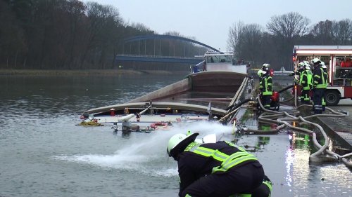 Dortmund-Ems-Kanal: Doch kein Leck in havariertem Schiff