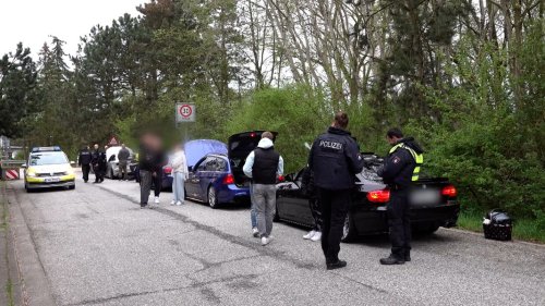 Rund 800 Autos beim "Car-Freitag" in Hamburg