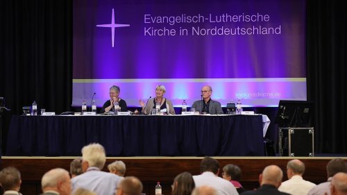 Nordkirche beschließt Geschlechtervielfalt