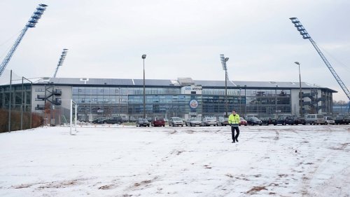 Schnee zwingt DFB-Frauen zum Umzug - Training beim FC Hansa