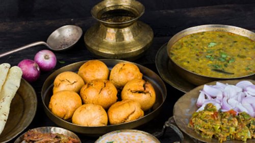 Gatte Ki Sabzi, Dal Banjara And More: 6 Authentic Rajasthani Curries For Vegetarians