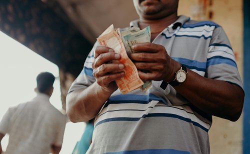 End Of Salaried Middle-Class? Market Expert Predicts Indian Economy's Future