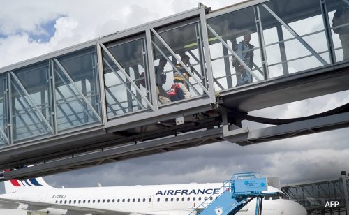 6 French Airports Evacuated After "Threat" Email