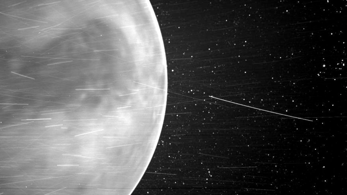NASA Space Probe Detects Radio Emissions Coming from Venus