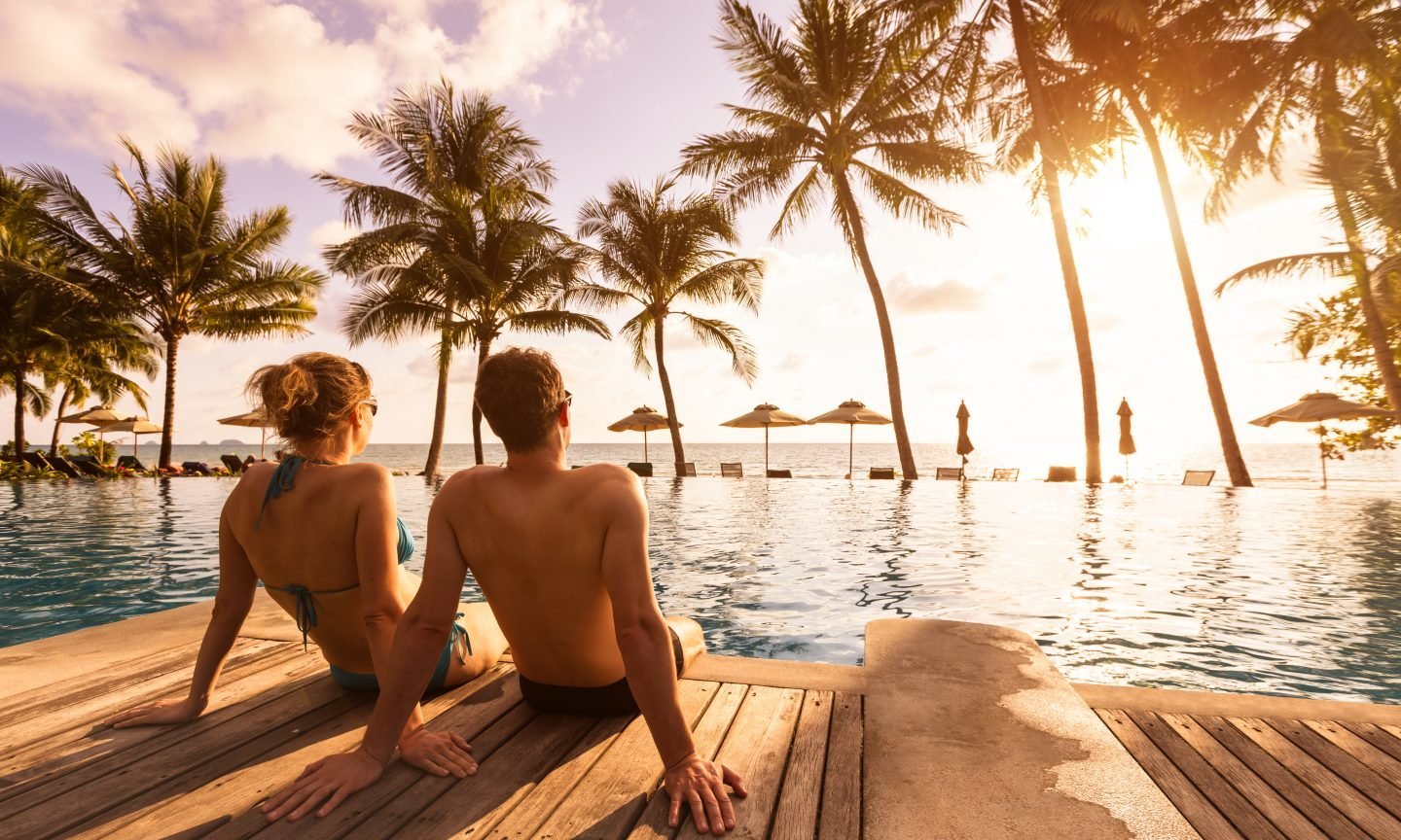Cash Back vs. Travel: Which Rewards are Better for Me?