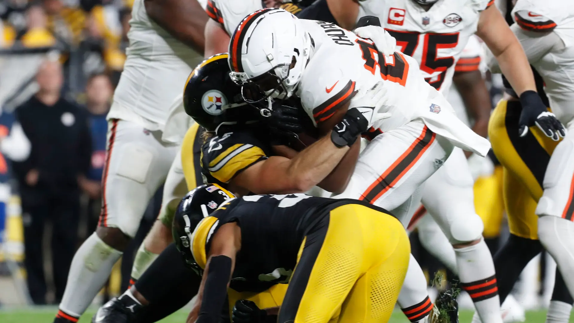 Steelers safety Minkah Fitzpatrick says the hit that injured Browns RB Nick  Chubb wasn't dirty - The San Diego Union-Tribune