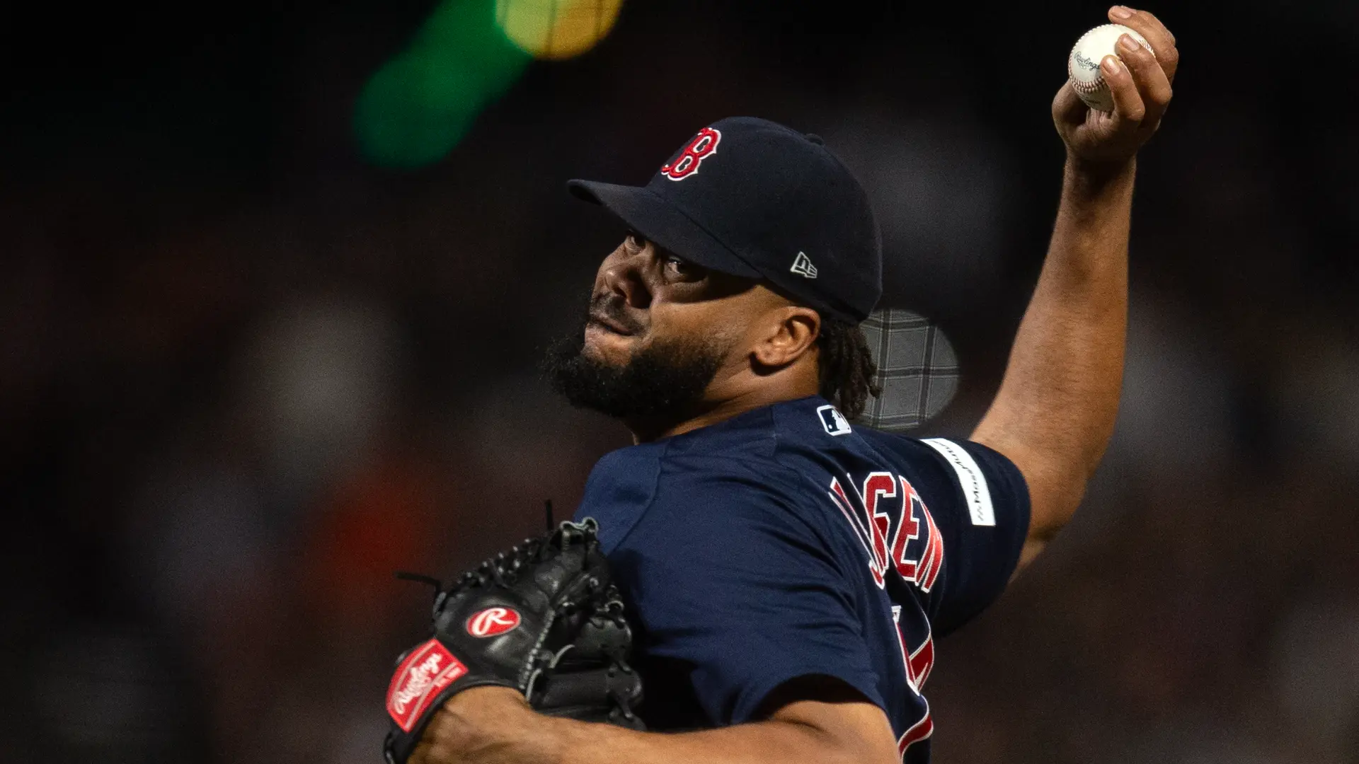 Red Sox closer Kenley Jansen 'OK' after grabbing knee during save