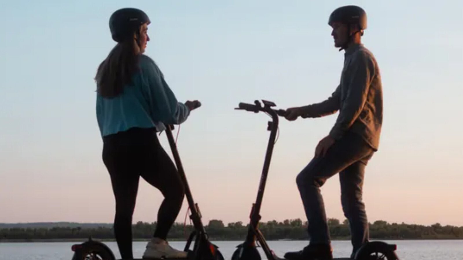 Ab sofort: Beliebter E-Roller mit Display und App zum Bestpreis beim Discounter