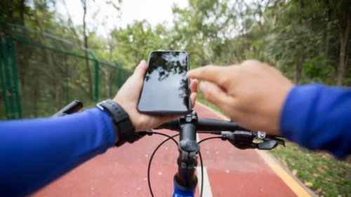Vergesst Google Maps: Warum Fahrrad-Navis unterwegs die bessere Lösung sind