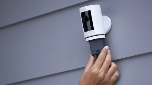 Sicherheitslücken am Haus schließen: 4 Überwachungskameras von Ring mit Ersatzkku für unter 150 Euro