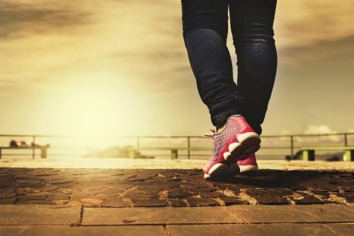Walking Gives the Brain a ‘Step-Up’ in Function for Some - Neuroscience News