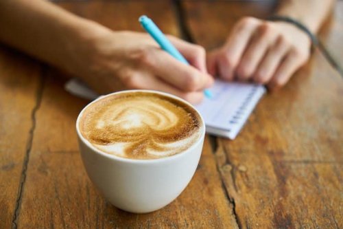 Drinker’s Sex Plus Brewing Method May Be Key to Coffee’s Link to Raised Cholesterol - Neuroscience News